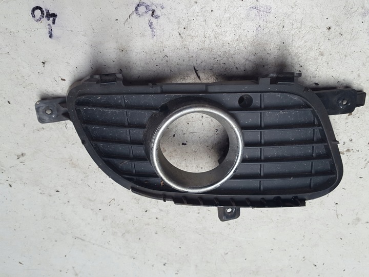 фото №1, A класс w169 04r- решётка заглушка бампера правая