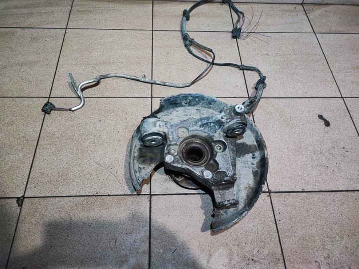 фото №1, Ступиця поворотна опора лівий зад vw w8 audi a6 c5 s6 4.2 v8