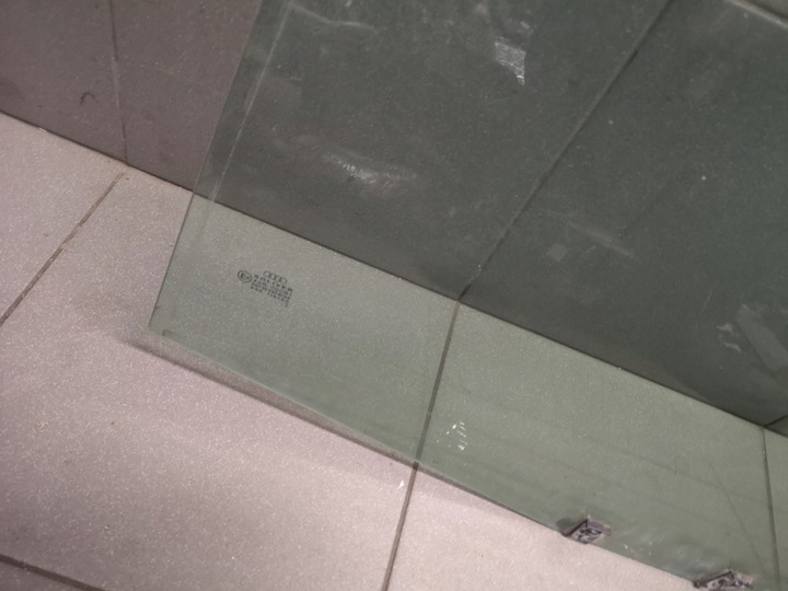 фото №3, Скло двері лівий зад audi a6 c5 avant