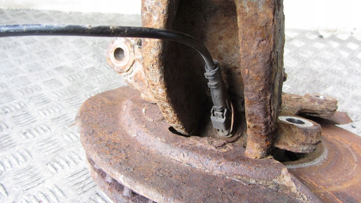 фото №7, Volvo xc60 поворотный кулак правая перед 08-13