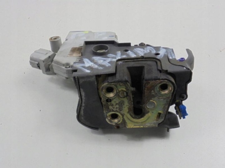 фото №5, Nissan maxima a33 замок перед правый 338020