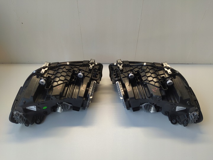 фото №11, Bmw x3 g01 x4 g02 лампы перед адаптивный led комплект оригинал 8496823 8739654