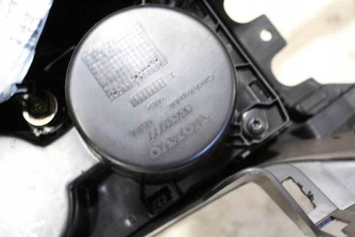 фото №7, Подлокотник туннель средний volvo v40 ii 2013r uk 08632777