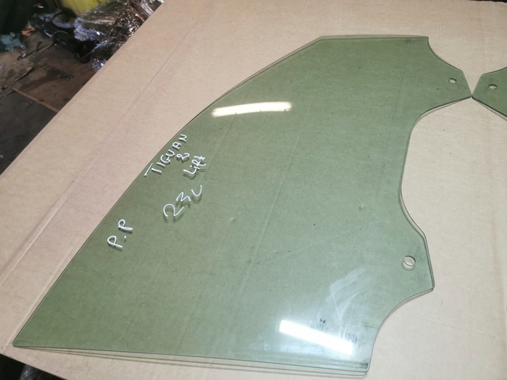 фото №1, Vw tiguan allspace скло двері праві перед 5nn845202a 2023