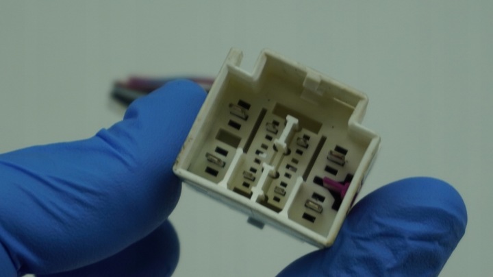 фото №12, Audi volkswagen seat skoda штекер разъём соединитель 4f0937743e