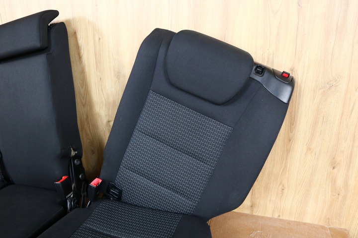 фото №4, Mercedes b-klasa w245 рестайлинг диван обивка зад задняя комплект