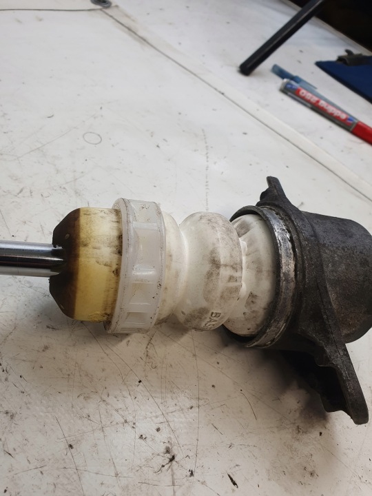 фото №8, Амортизаторы зад bilstein 19-262727 volkswagen passat b8 универсал 15r. 2szt.