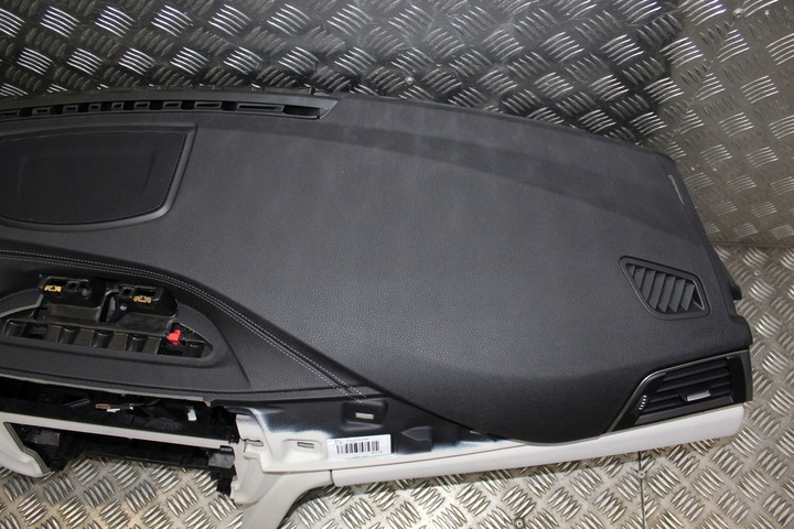 фото №8, Bmw f30 f32 f34 f36 рестайлинг панель раздаточная консоль