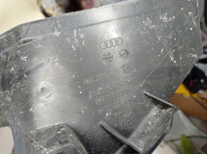 фото №6, Тримач порту заряджання audi e-tron 55 q8 4ke971824