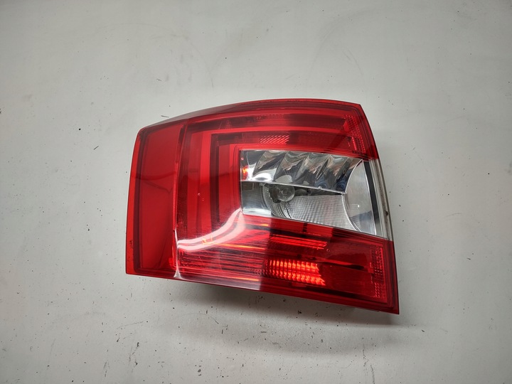 фото №1, Лампа задняя 5e9945095 skoda octavia iii 5e универсал 2013-2017r. левая оригинал