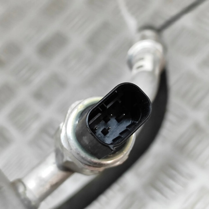 фото №6, Трубки кондиционера bmw ix i20 5a01c60 29048778 385kw 2022