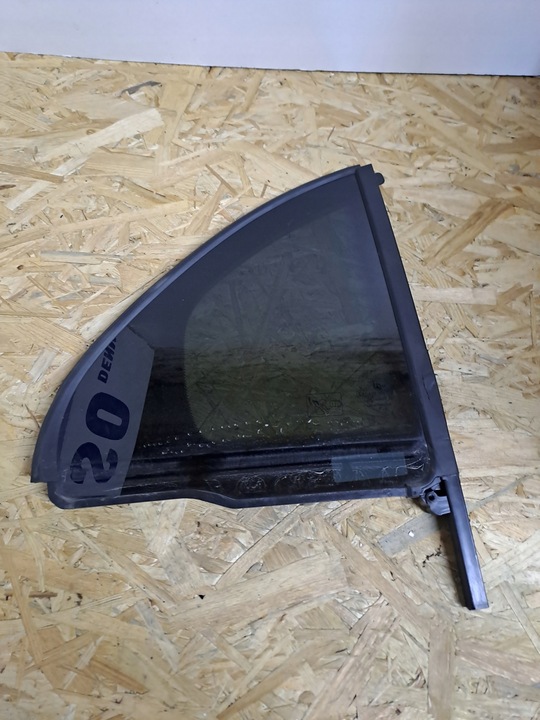 фото №1, Скло трикутник двері праві зад оригінал mercedes a-klasa w177 21r європа