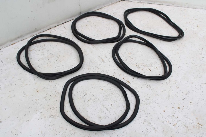 фото №3, Vw id4 прокладка двері 11a867911b 11a867912b 11a867913b 11a867914b audi q4