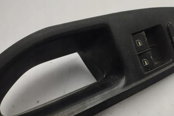 фото №10, Кнопка управление стекло правых передних дверь seat altea 5p1