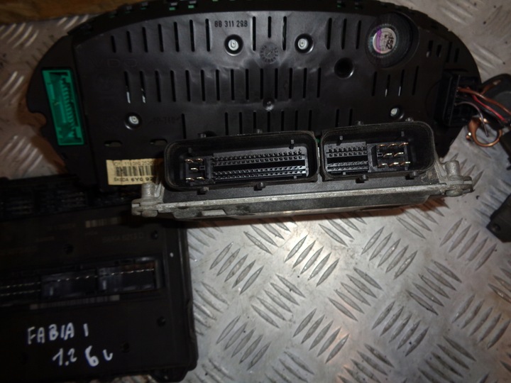 фото №9, Комп'ютер набір старт імобілайзер skoda fabia i 1.2 6v 99