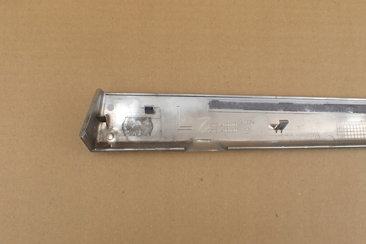 фото №7, Планка дверь левая перед toyota yaris 75734-0d010