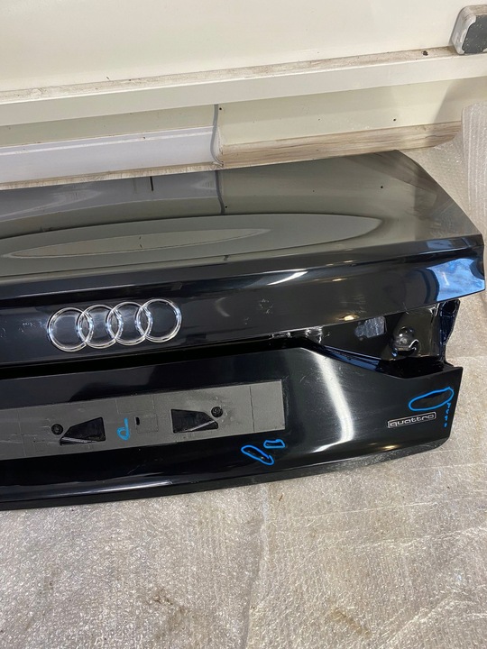 фото №13, Audi a8 4n крышка