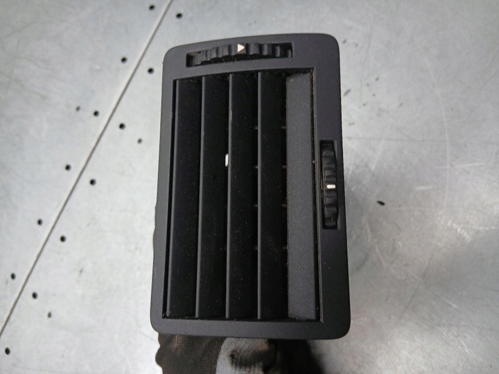 фото №1, Решітка повітропровід ліва перед skoda octavia i 1.9tdi 05r hb