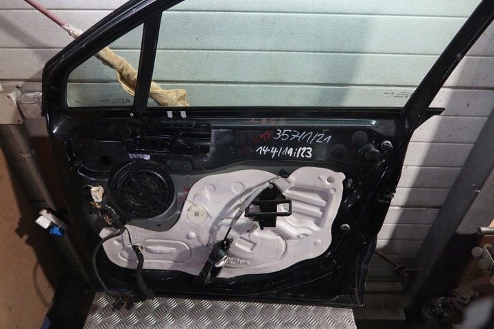 фото №13, Двері праві перед c4 ii b7