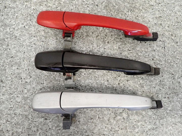 фото №1, Mazda5 mazda 5 i 05- ручка задняя правая