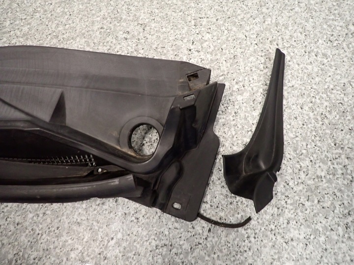 фото №4, Nissan micra k13 10- панель під лобовим склом пластиковий комплект