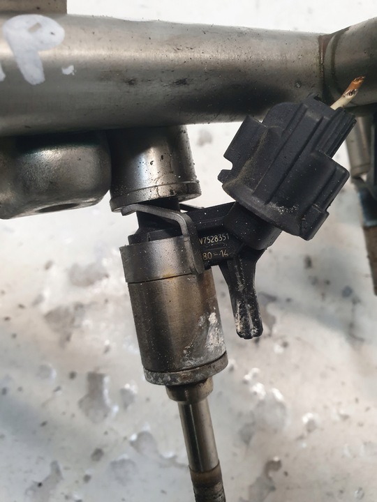 фото №7, Планка впрыскивающий peugeot 308 1.6 thp 0261500