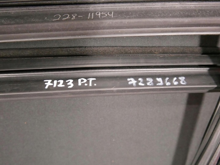 фото №7, Bmw x5 f15 прокладка направляющая стёкла дверь правые зад 7289668