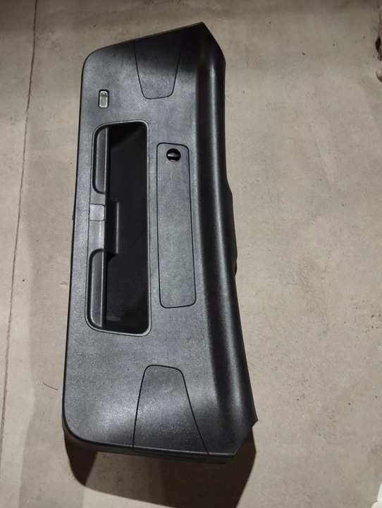 фото №1, Audi q5 80a оббивка кришки багажника 80a867979