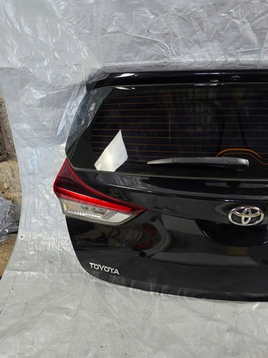 фото №3, Кришка багажника зад задня toyota auris ii hb скло
