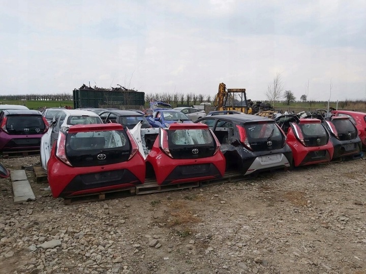 фото №7, Toyota aygo ii лампа потолок кабинная интерьера