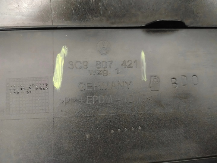 фото №14, Задний бампер vw passat b6 универсал 2005r- la7t 3c9807421