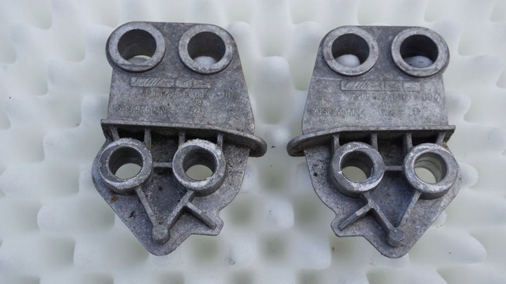 фото №1, Mercedes c w 205 63 amg - кронштейн ремня передней