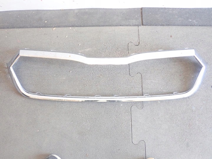 фото №1, Решітка хром skoda octavia iv 20- 5e3853761