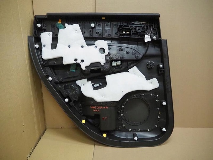 фото №6, Оббивка двері праві зад cherokee wk2 summit