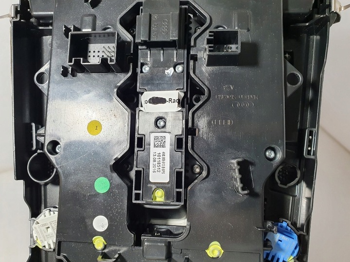 фото №12, A4 b9 s-line лампа освещение кабины люк комплект 8w0947135at