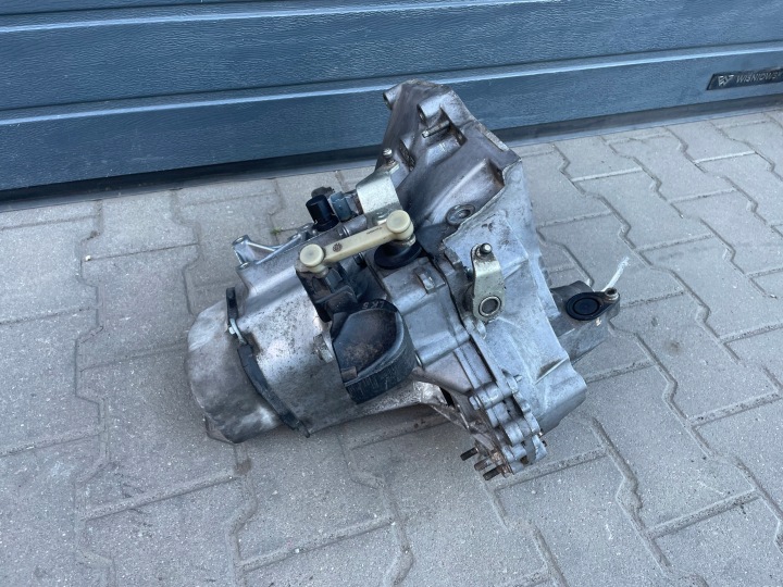 фото №9, Peugeot 207 1.4 vti кпп 20cq74