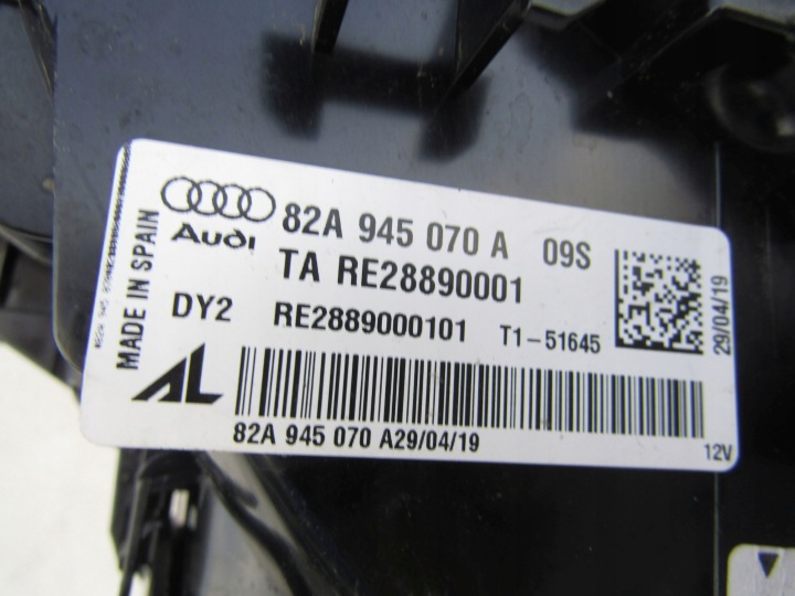 фото №6, Фара audi a1 82a 19- праве зад