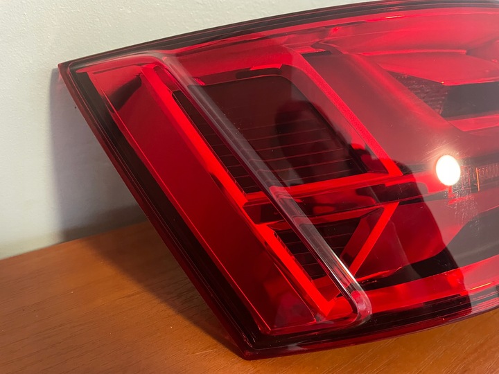 фото №2, Ідеальна лампа зад задня ліва matrix led audi q7 sq7 2018r 4m0945093m