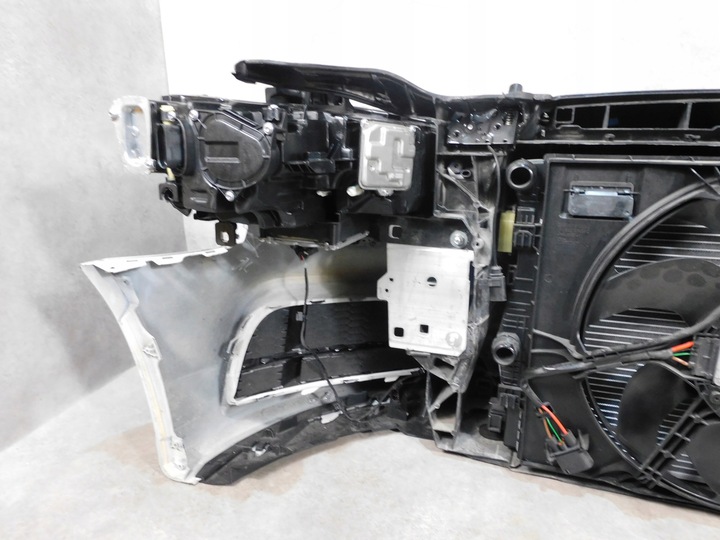 фото №13, Audi a3 8v sedan s line рестайлинг 8v5 перед бампер лампы капот pas полный led