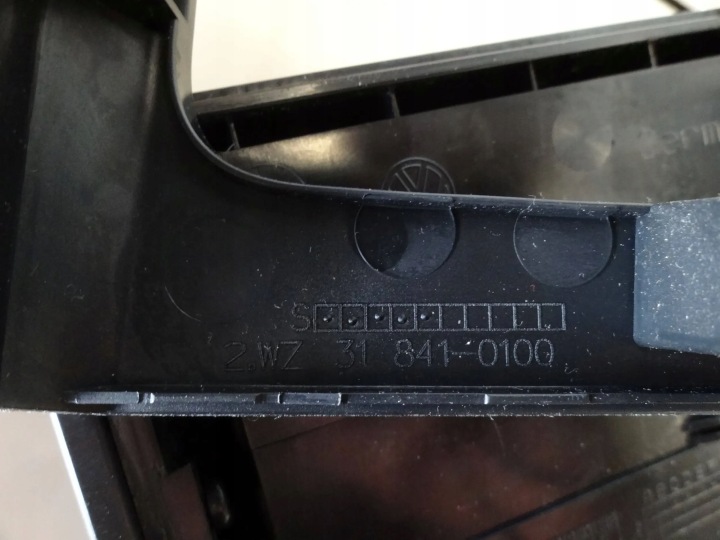 фото №8, Vw passat b6 2006 рамки dekor консолі 3c1858335am 3c0863100 3c0858069m