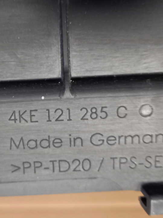 фото №6, Радіатор кермо повітря audi e-tron 4ke121251b 4ke121285c