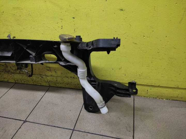 фото №8, Renault modus передняя панель усилитель 8200224763