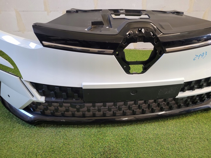 фото №6, Renault megane v 5 e-tech бампер перед переднє