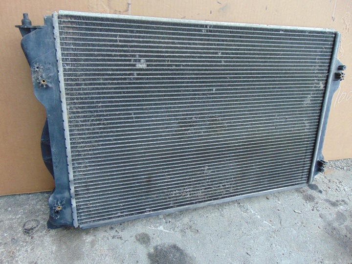 фото №13, Радиаторов воды a6 c6 2.0 tdi 4f0121251q