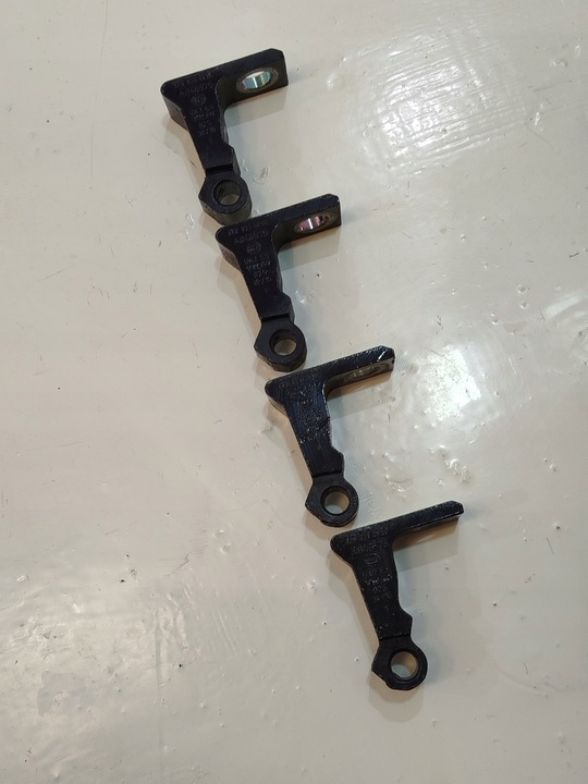 фото №1, Петля двері лівий перед seat leon iii 5f cupra 2.0 tsi 8x0831403a