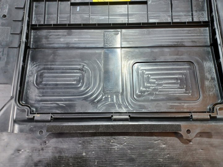 фото №11, Audi q5 8r защита пол багажника 8r0863565b