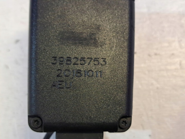 фото №13, Скоба застёжка ремня зад 3 ряд volvo xc90 2016- oem/oe 39825753