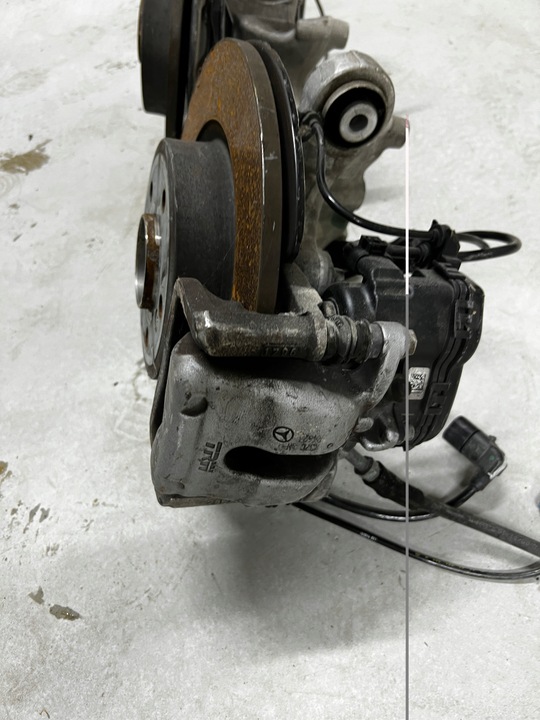 фото №3, Поворотна опора ступиця супорт зад ліва лівий mercedes gla w156 4matic q30