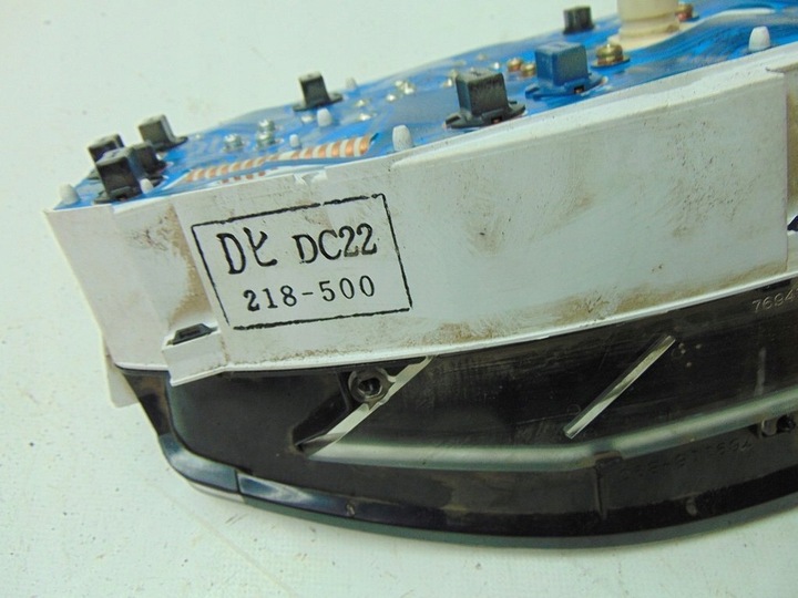 фото №8, Mazda demio 1.3 99r спидометр приборы пробег. 200350km