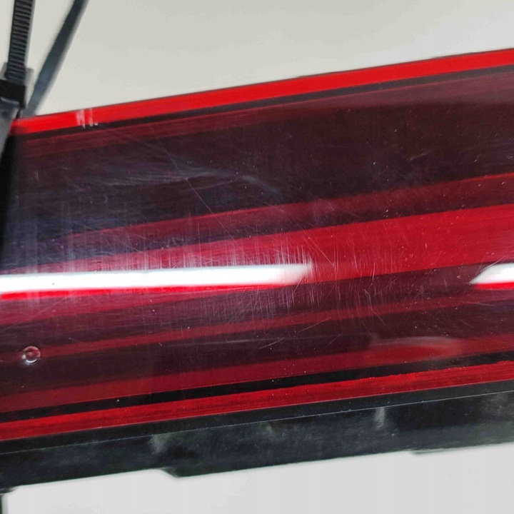 фото №8, Лампа задней крышки mercedes-benz eqs v297 a2979063500 29266026 245kw 2022